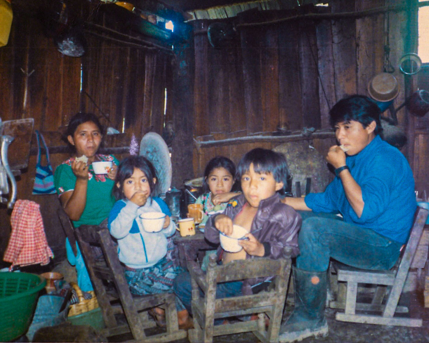 Adentro de nuestra casa Cocola Grande - El sueño guatemalteco lo construimos juntos. XumaK