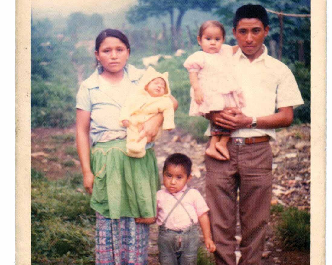 Foto familiar en la finca. - El sueño guatemalteco lo construimos juntos. XumaK